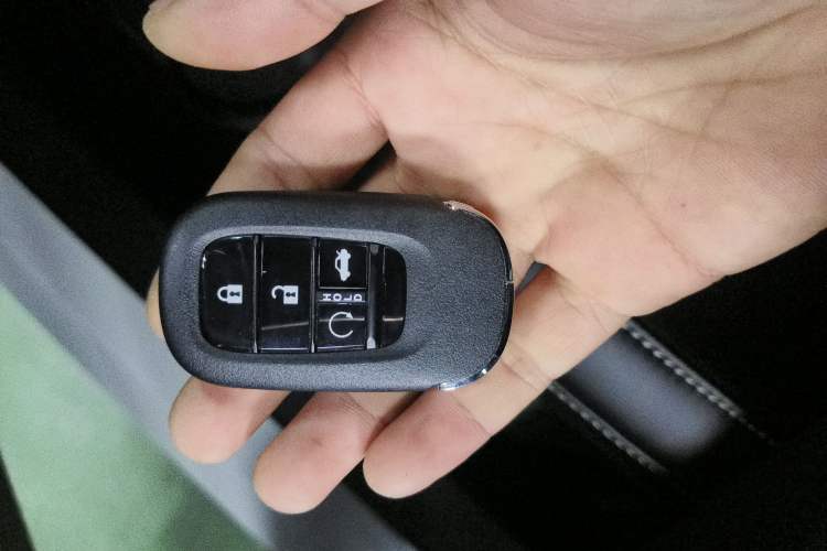 Used Honda Civic 2025 240TURBO CVT SmartFun Pro Vehicle Key