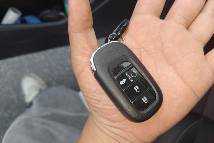 Used Honda Civic 2025 240TURBO CVT SmartFun Pro Vehicle Key