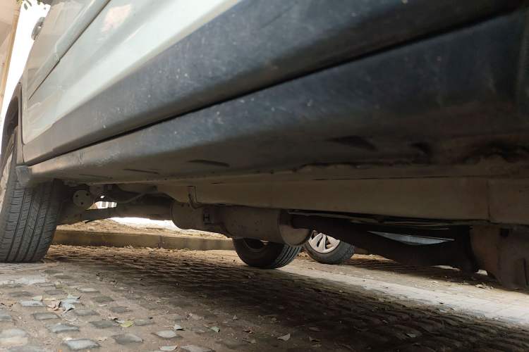 Used Honda CR-V 2005 2.4L automatic Chassis Front Right