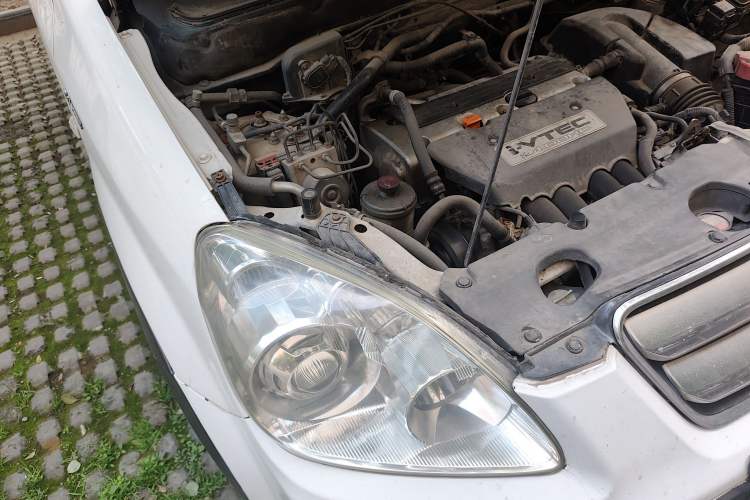 Used Honda CR-V 2005 2.4L automatic Engine Bay Right