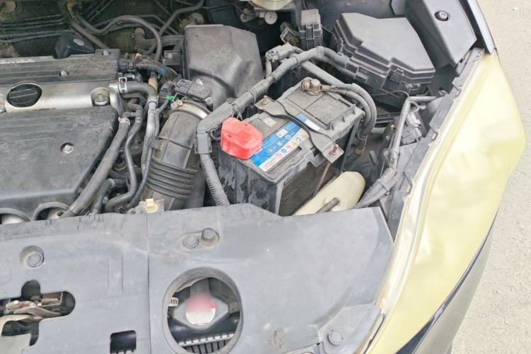 Used Honda CR-V 2007 2.4L automatic four-wheel drive luxury edition Engine Bay Left