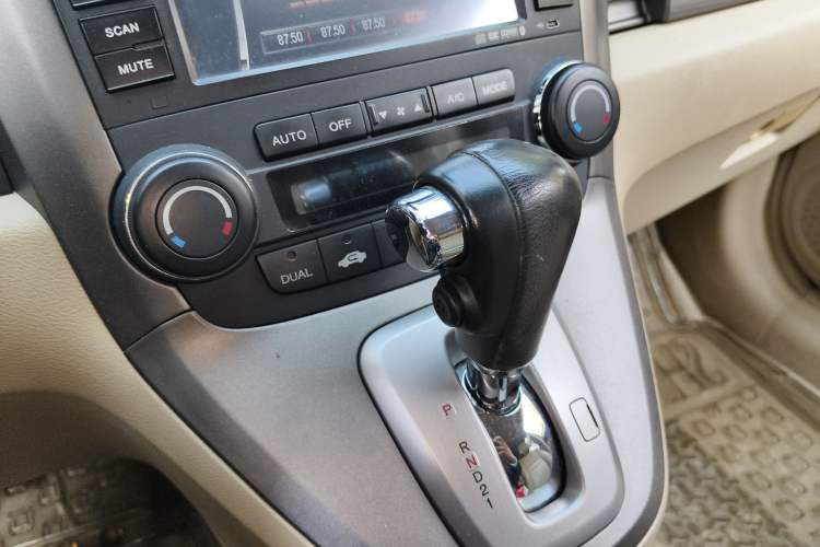 Used Honda CR-V 2007 2.4L automatic four-wheel drive luxury edition Gear Lever