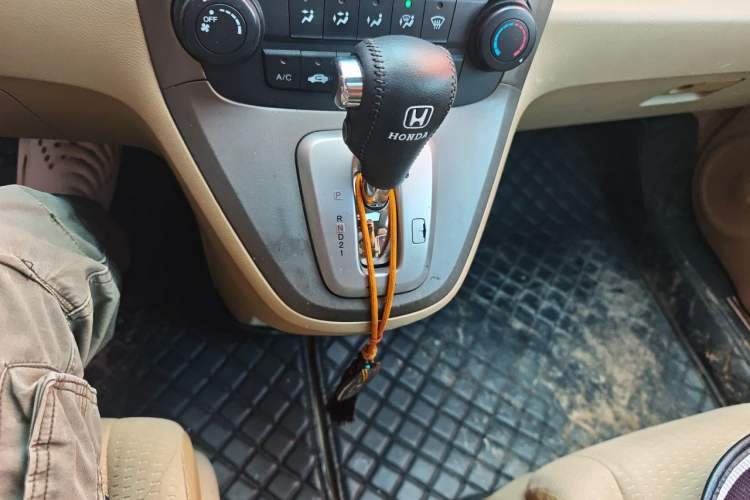 Used Honda CR-V 2007 2.0L Automatic Four-Wheel Drive Classic Edition Gear Lever