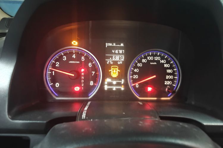 Used Honda CR-V 2007 2.4L automatic four-wheel drive luxury edition Odometer Close Up