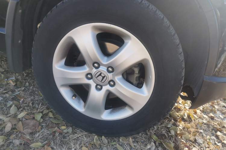 Used Honda CR-V 2007 2.0L Automatic Four-Wheel Drive Classic Edition Right Front Wheel Hub