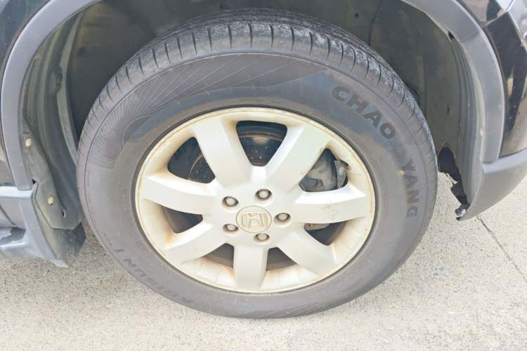 Used Honda CR-V 2007 2.4L automatic four-wheel drive luxury edition Right Front Wheel Hub