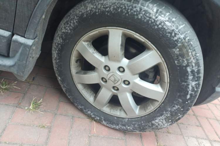 Used Honda CR-V 2007 2.4L automatic four-wheel drive luxury edition Right Front Wheel Hub