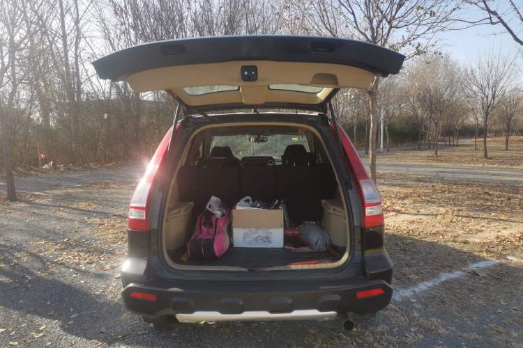 Used Honda CR-V 2007 2.0L Automatic Four-Wheel Drive Classic Edition Trunk