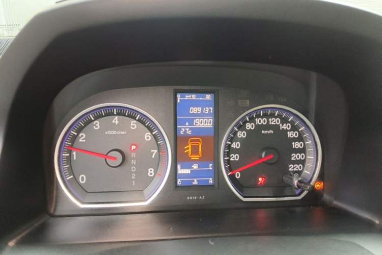 Used Honda CR-V 2007 2.4L automatic four-wheel drive luxury edition Odometer Close Up