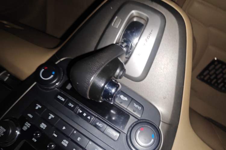 Used Honda CR-V 2007 2.4L automatic four-wheel drive luxury edition Gear Lever