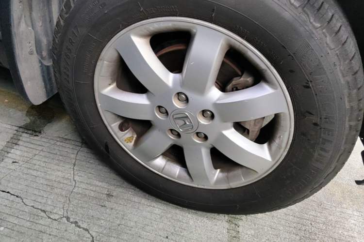 Used Honda CR-V 2007 2.4L automatic four-wheel drive Prestige Edition Right Front Wheel Hub