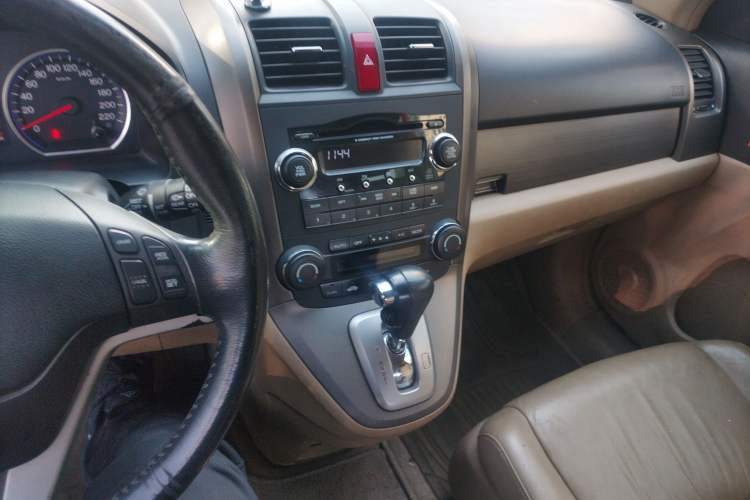 Used Honda CR-V 2007 2.4L automatic four-wheel drive Prestige Edition Audio And AC Panel