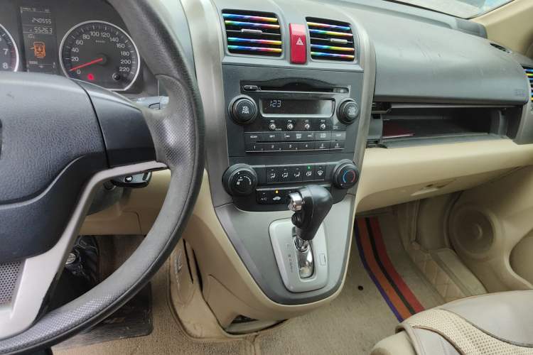 Used Honda CR-V 2007 2.0L Automatic Four-Wheel Drive Classic Edition Audio And AC Panel