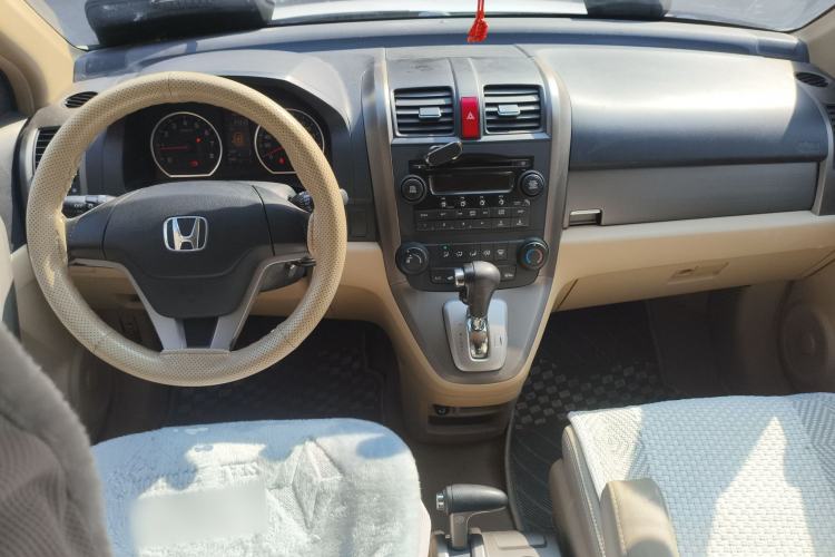 Used Honda CR-V 2007 2.0L Automatic Four-Wheel Drive Classic Edition Center Console