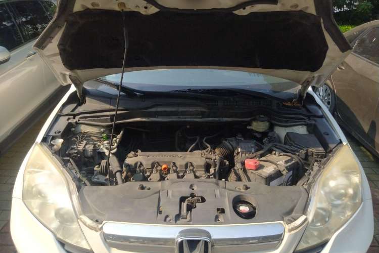 Used Honda CR-V 2007 2.0L Automatic Four-Wheel Drive Classic Edition Engine Bay