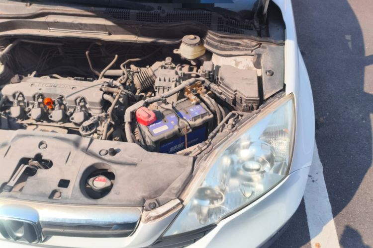 Used Honda CR-V 2007 2.0L Automatic Four-Wheel Drive Classic Edition Engine Bay Left