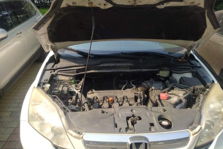 Used Honda CR-V 2007 2.0L Automatic Four-Wheel Drive Classic Edition Engine Bay Right
