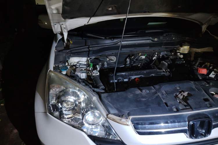 Used Honda CR-V 2007 2.0L Automatic Four-Wheel Drive Classic Edition Engine Bay Right