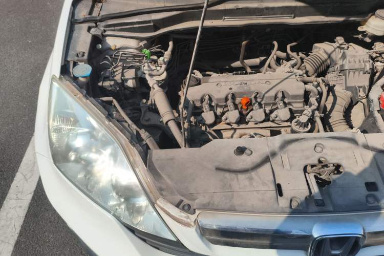 Used Honda CR-V 2007 2.0L Automatic Four-Wheel Drive Classic Edition Engine Bay Right