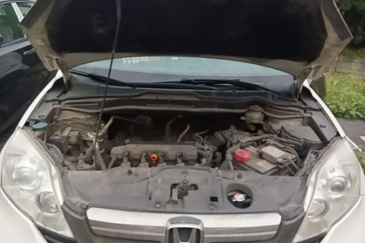 Used Honda CR-V 2007 2.0L Automatic Four-Wheel Drive Classic Edition Engine Bay
