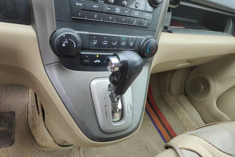 Used Honda CR-V 2007 2.0L Automatic Four-Wheel Drive Classic Edition Gear Lever