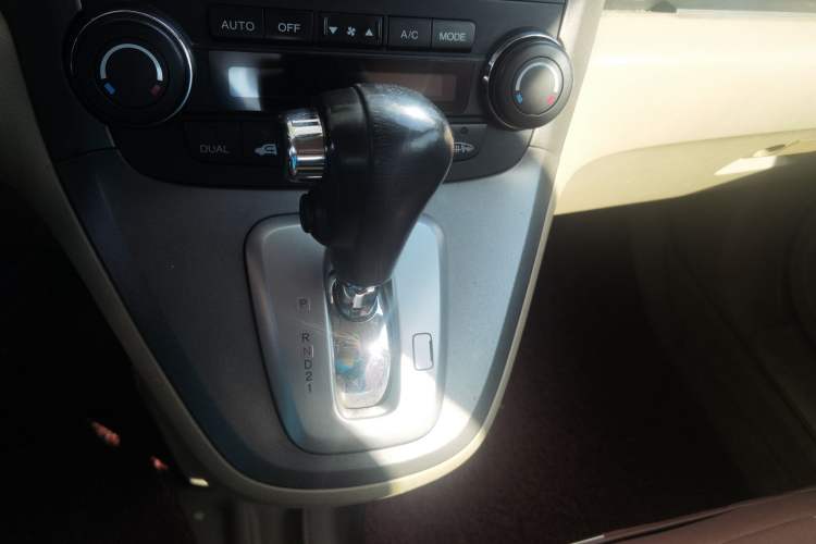 Used Honda CR-V 2007 2.4L automatic four-wheel drive luxury edition Gear Lever