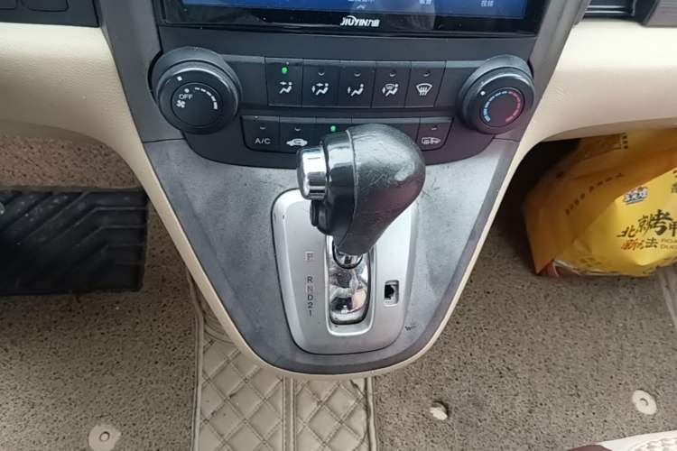 Used Honda CR-V 2007 2.0L Automatic Four-Wheel Drive Classic Edition Gear Lever