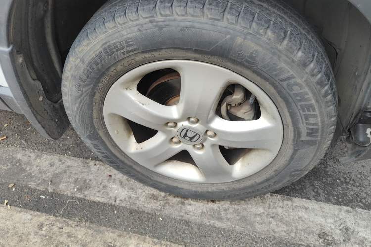 Used Honda CR-V 2007 2.0L Automatic Four-Wheel Drive Classic Edition Right Front Wheel Hub