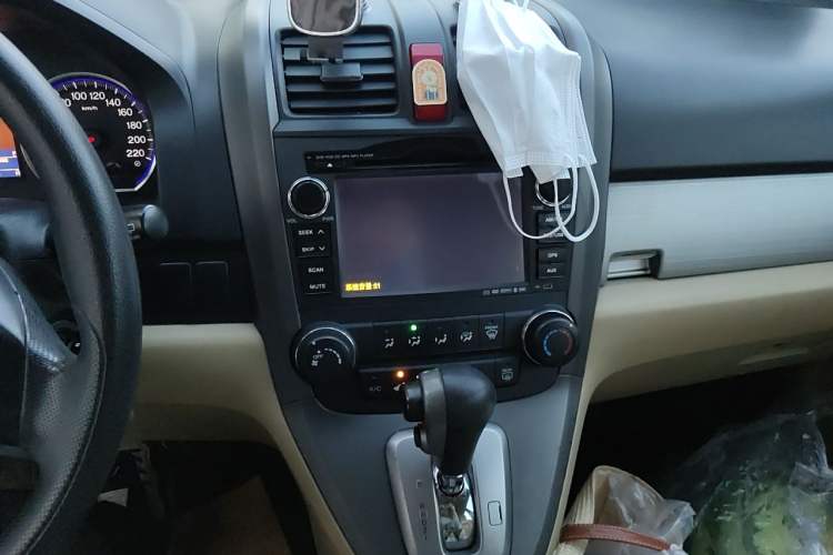 Used Honda CR-V 2008 2.0L automatic two-wheel drive urban version Audio And AC Panel