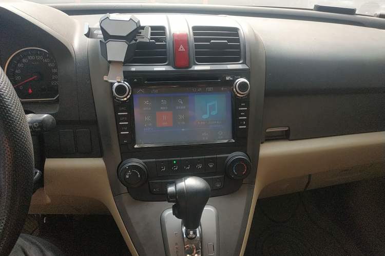 Used Honda CR-V 2008 2.0L automatic two-wheel drive urban version Audio And AC Panel