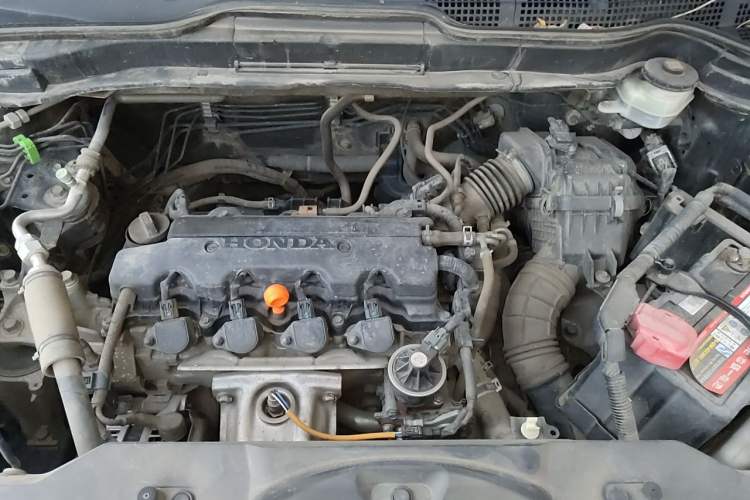 Used Honda CR-V 2008 2.0L automatic two-wheel drive urban version Engine Bay