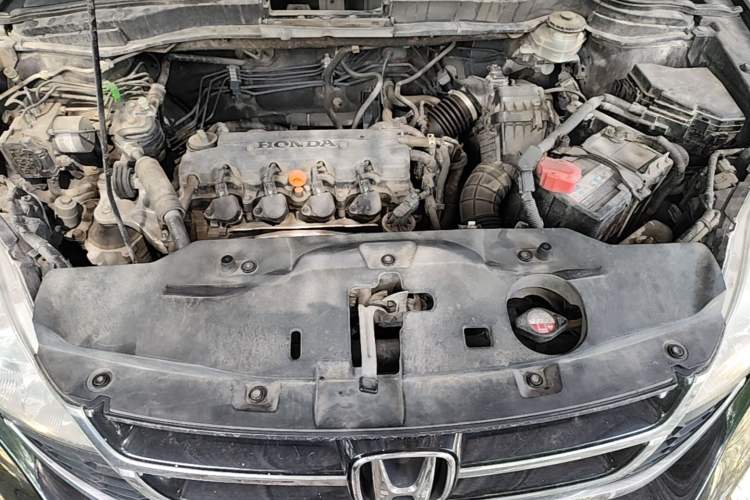 Used Honda CR-V 2008 2.0L automatic two-wheel drive urban version Engine Bay