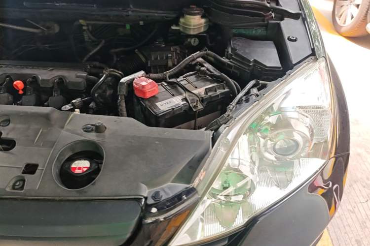 Used Honda CR-V 2008 2.0L automatic two-wheel drive urban version Engine Bay Left