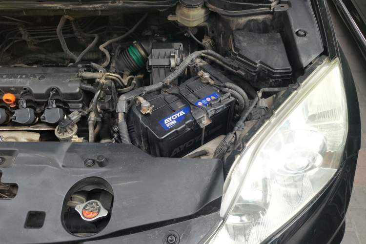 Used Honda CR-V 2008 2.0L automatic two-wheel drive urban version Engine Bay Left