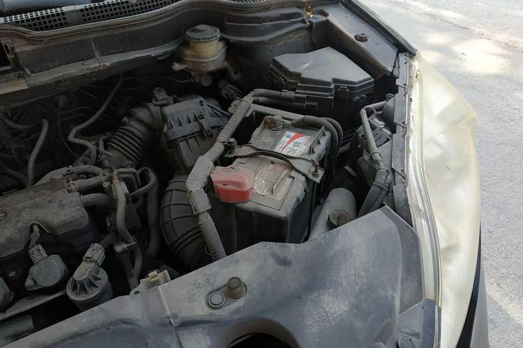 Used Honda CR-V 2008 2.0L automatic two-wheel drive urban version Engine Bay Left