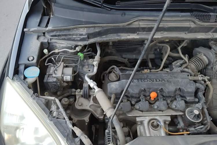 Used Honda CR-V 2008 2.0L automatic two-wheel drive urban version Engine Bay Right