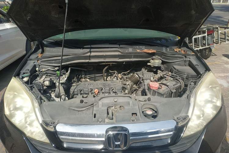Used Honda CR-V 2008 2.0L automatic two-wheel drive urban version Engine Bay