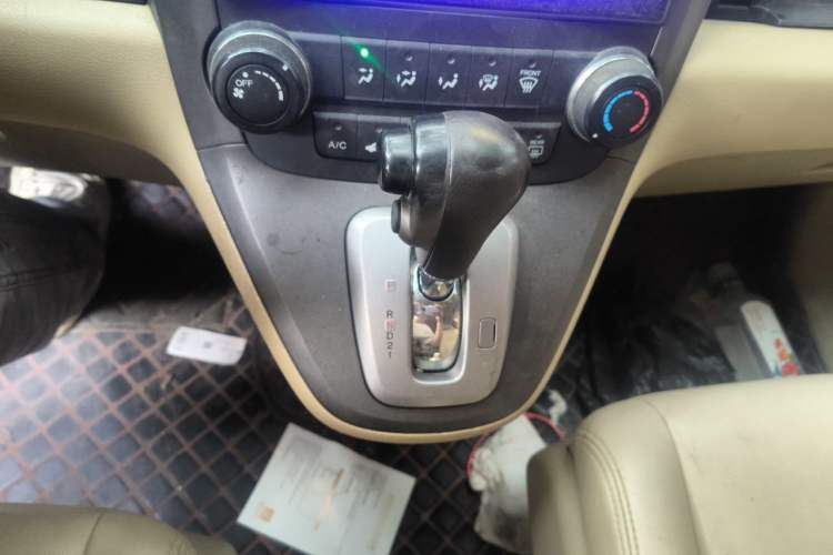 Used Honda CR-V 2008 2.0L automatic two-wheel drive urban version Gear Lever