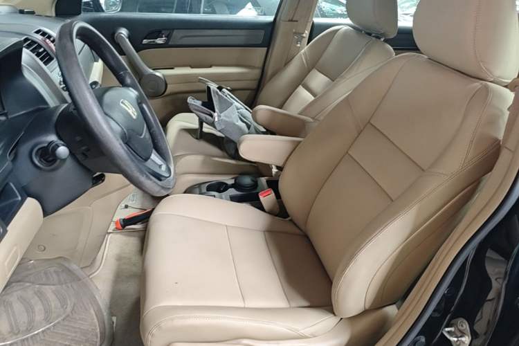 Used Honda CR-V 2008 2.0L automatic two-wheel drive urban version Left Front Seat