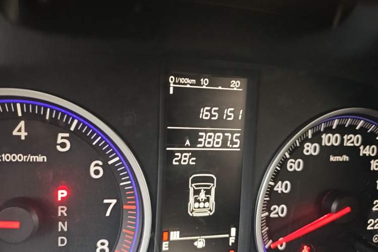 Used Honda CR-V 2008 2.0L automatic two-wheel drive urban version Odometer Close Up