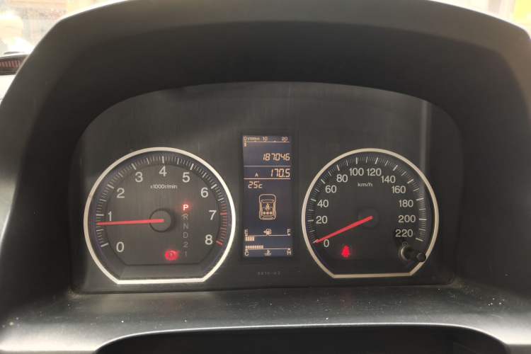 Used Honda CR-V 2008 2.0L automatic two-wheel drive urban version Odometer Close Up