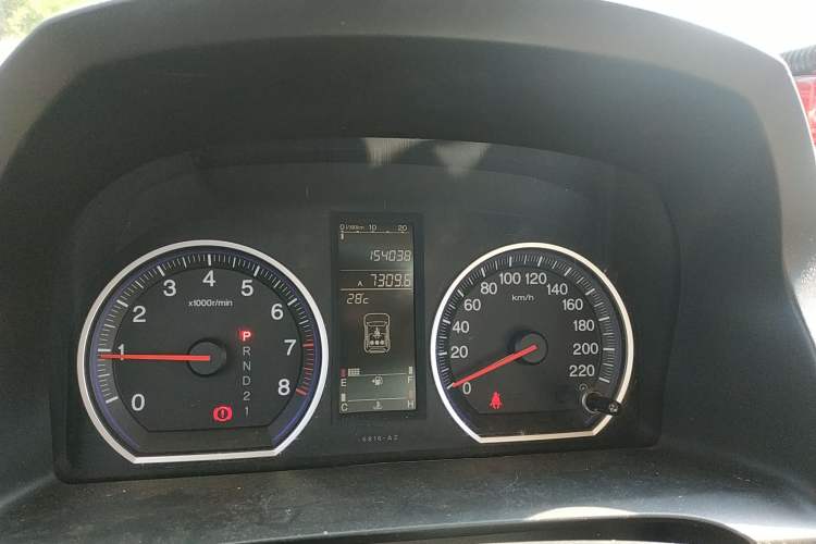 Used Honda CR-V 2008 2.0L automatic two-wheel drive urban version Odometer Close Up