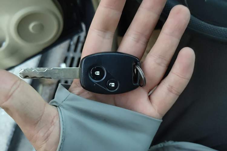Used Honda CR-V 2008 2.0L automatic two-wheel drive urban version Vehicle Key