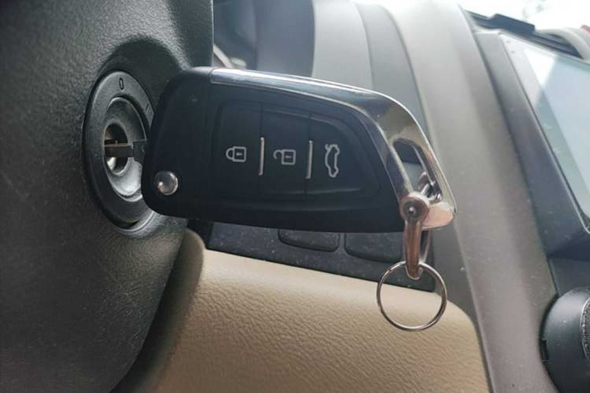 Used Honda CR-V 2008 2.0L automatic two-wheel drive urban version Vehicle Key