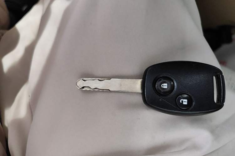 Used Honda CR-V 2008 2.0L automatic two-wheel drive urban version Vehicle Key
