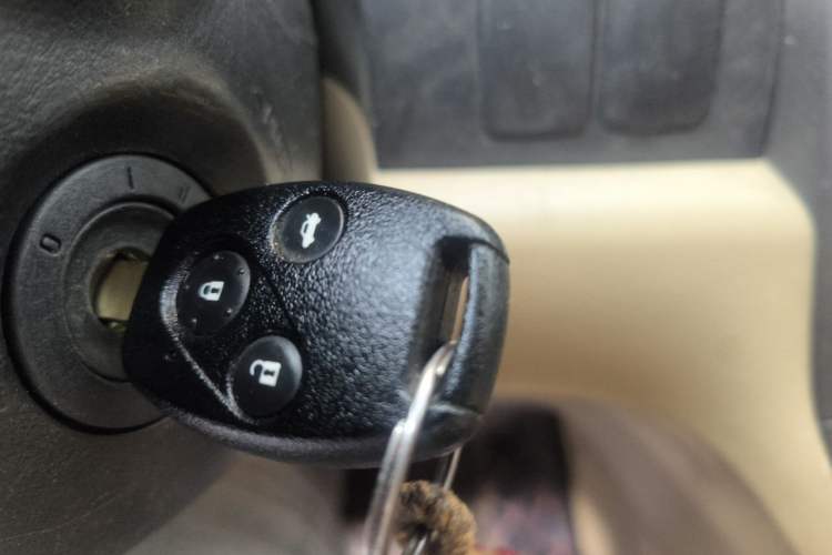 Used Honda CR-V 2008 2.0L automatic two-wheel drive urban version Vehicle Key