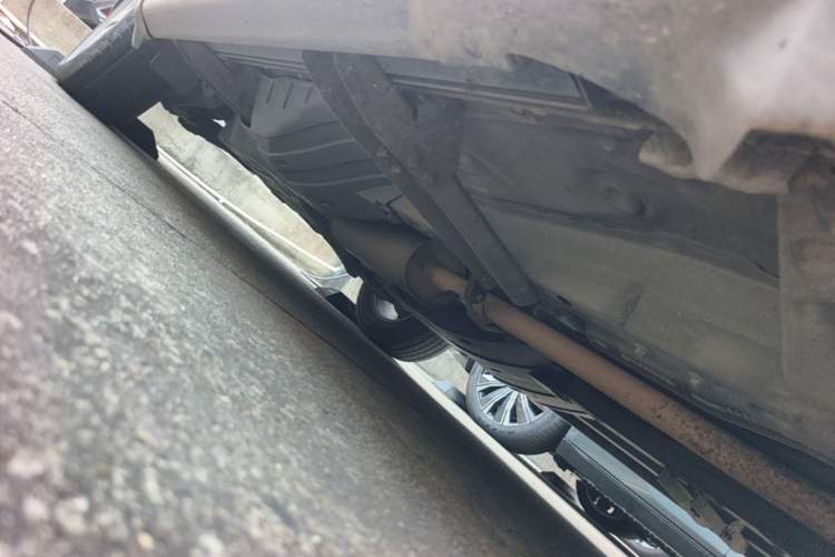 Used Honda CR-V 2008 2.0L automatic two-wheel drive urban version Chassis Front Right