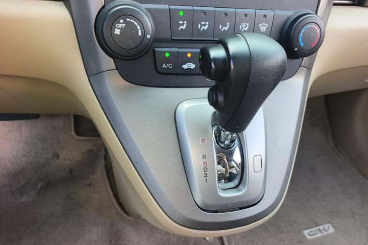 Used Honda CR-V 2008 2.0L automatic two-wheel drive urban version Gear Lever