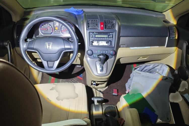 Used Honda CR-V 2008 2.0L automatic two-wheel drive urban version Center Console
