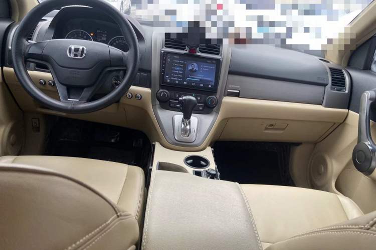 Used Honda CR-V 2008 2.0L automatic two-wheel drive urban version Center Console